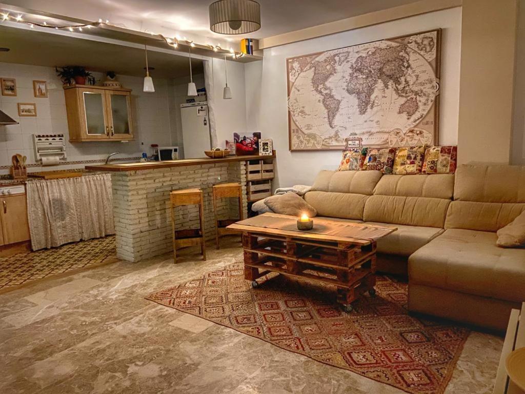 La Casa De Payan Con Parking Gratuito! Apartment กามาส ภายนอก รูปภาพ
